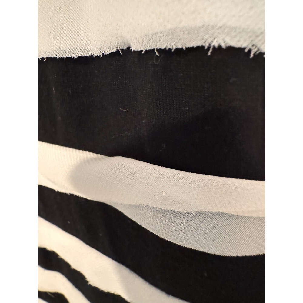 Chico's Black/Ecru Tiered Stripe Short Sleeve Top‎ Size 3 (16-18) XL Raw Edge - Picture 4 of 7